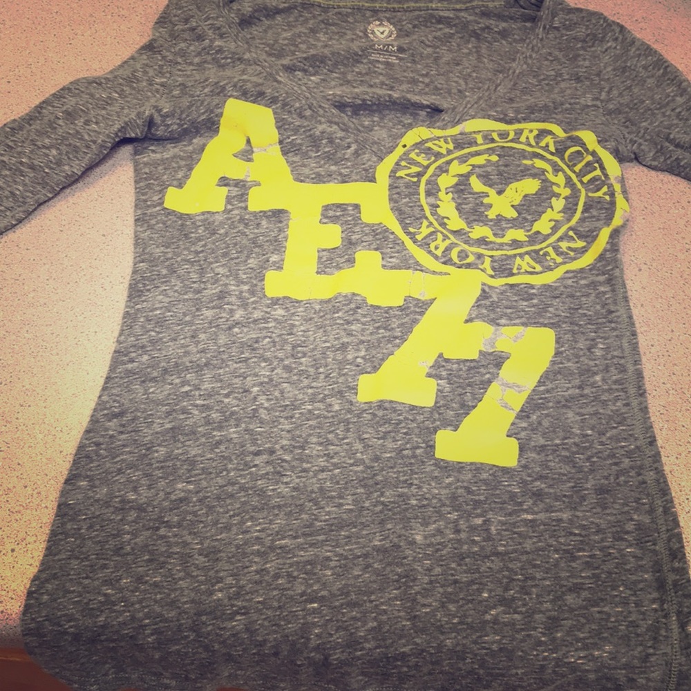 American Eagle long sleeve t-shirt
